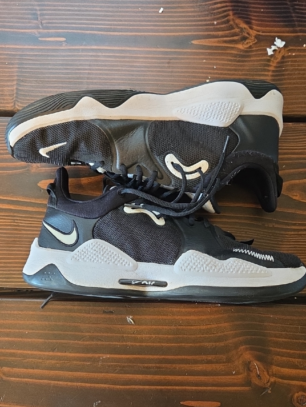Nike PG 5 TB sneakers in black and white Mens Size 12